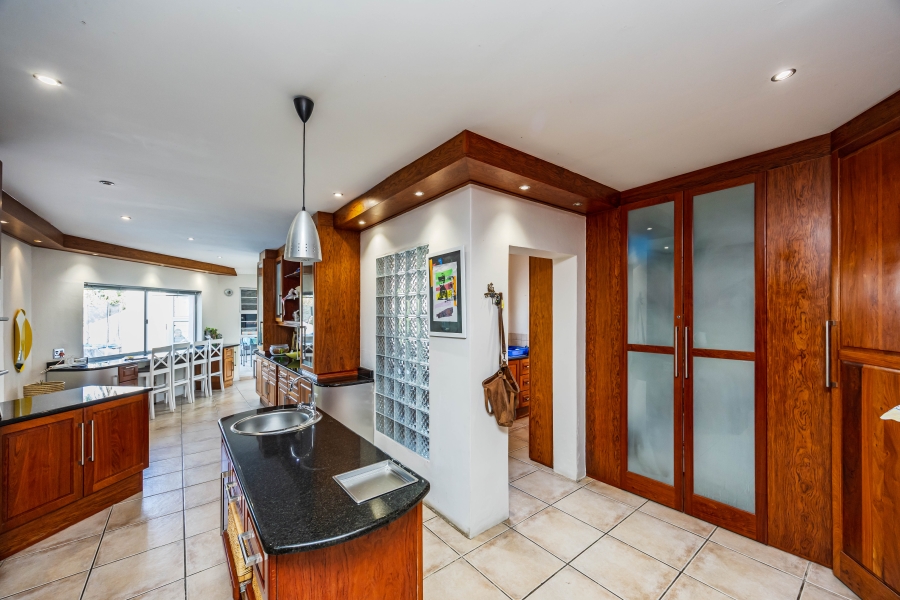 4 Bedroom Property for Sale in Beacon Bay Eastern Cape
